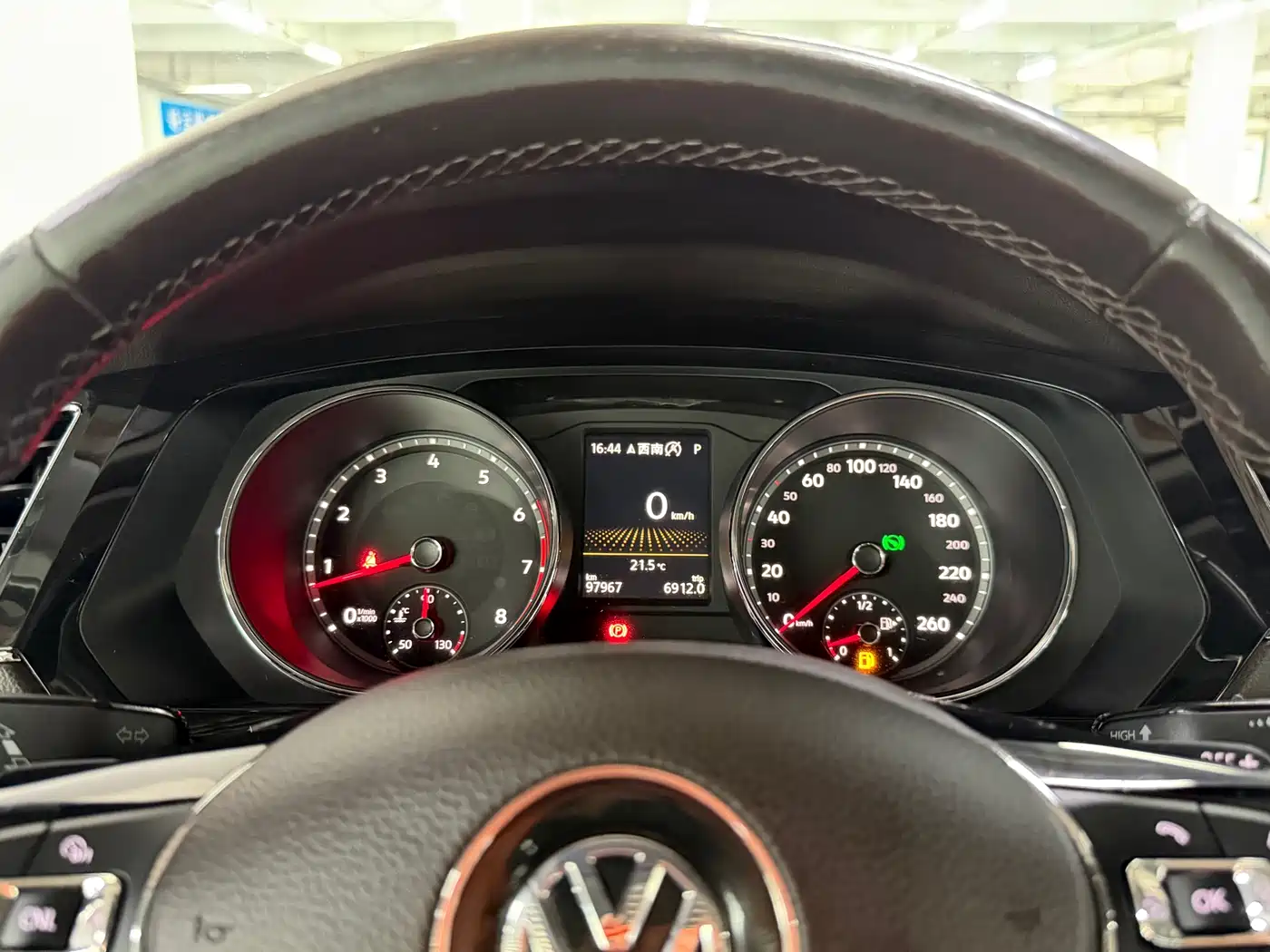 Volkswagen Tiguan L 2017 330TSI Automatic 2WD Luxury Edition фото 16