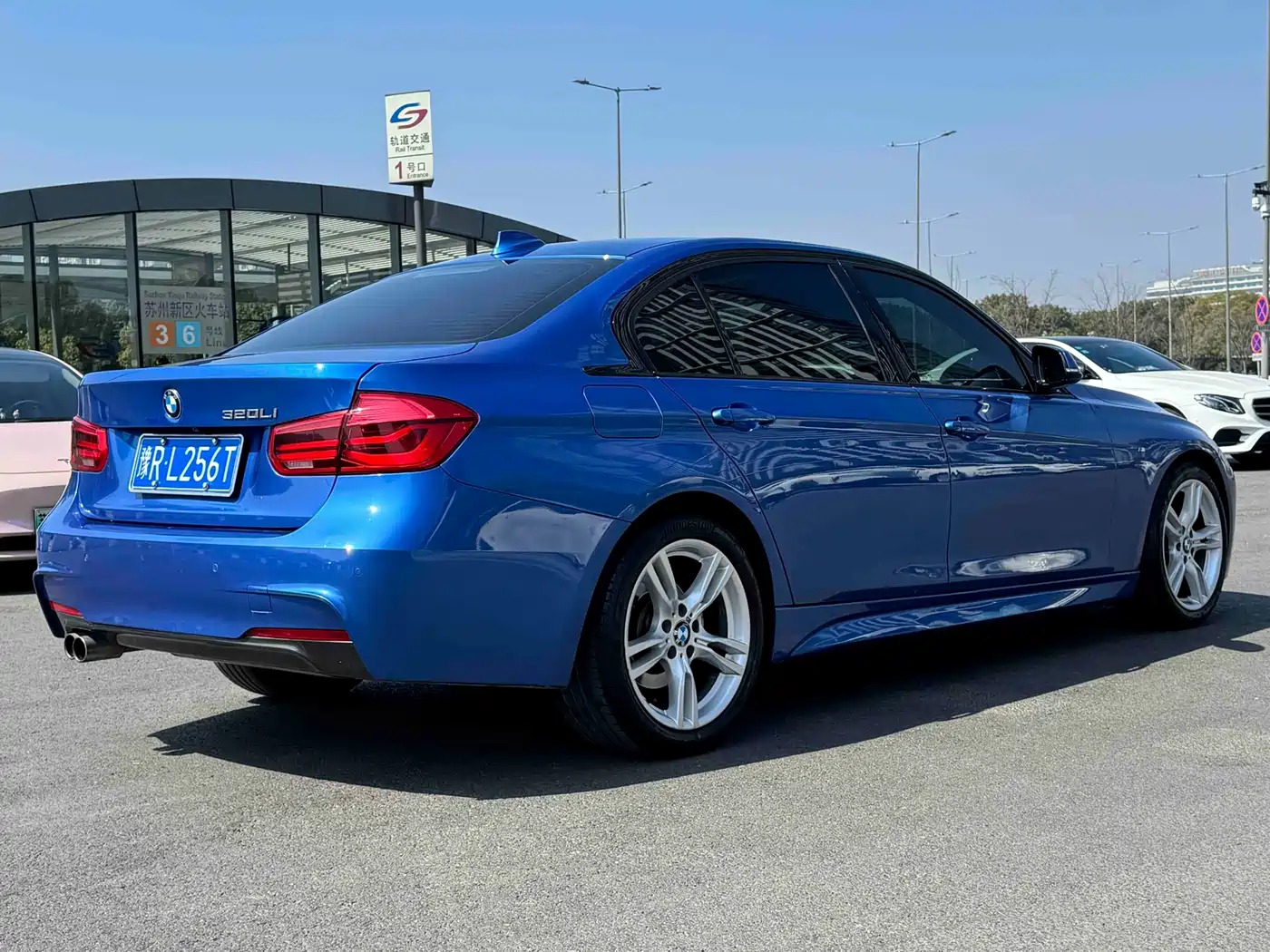 BMW 3 Series 2017 320Li M Sport фото 4