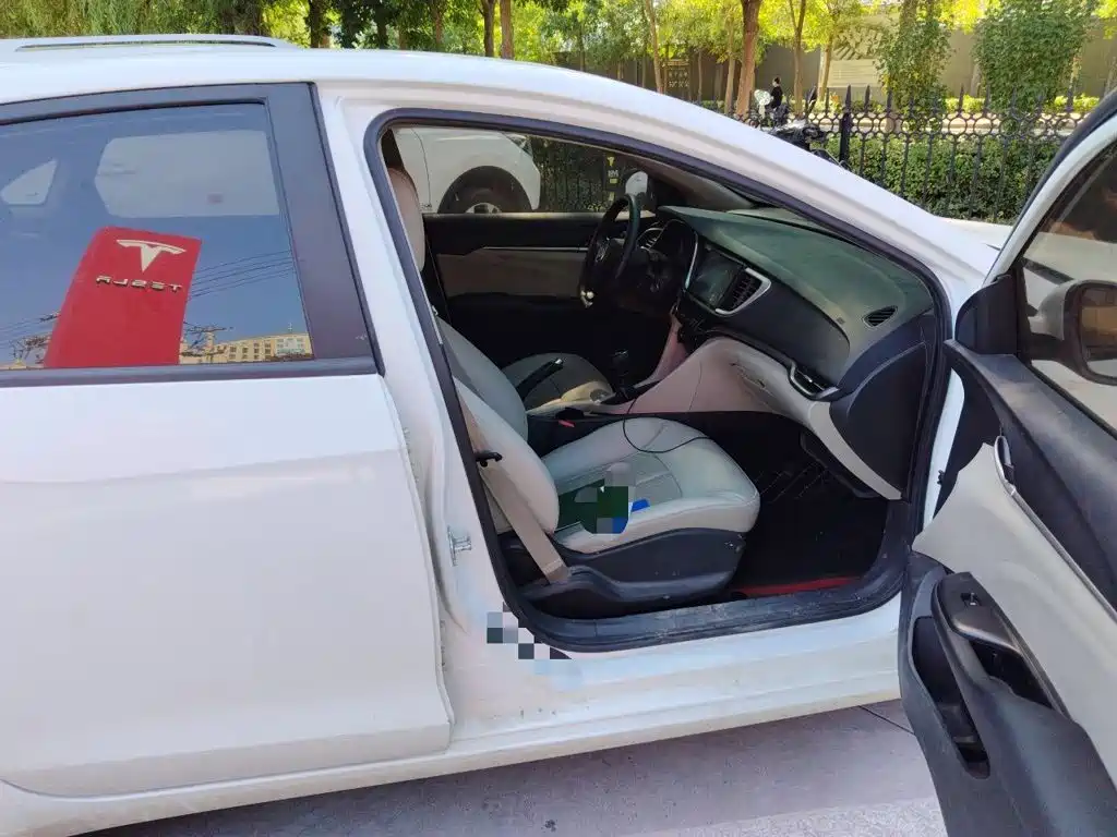 Фото 19 - Buick Excelle