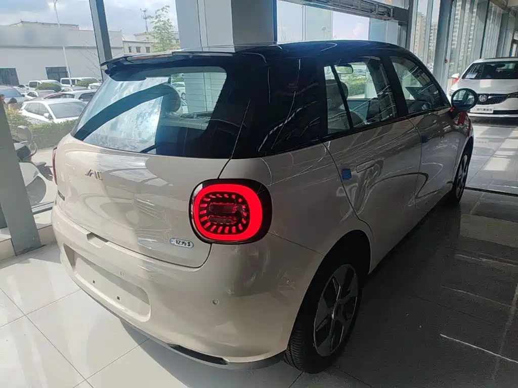 JAC Yiwei Yiwei 3 2026 2024 Beloved Edition 330km Air