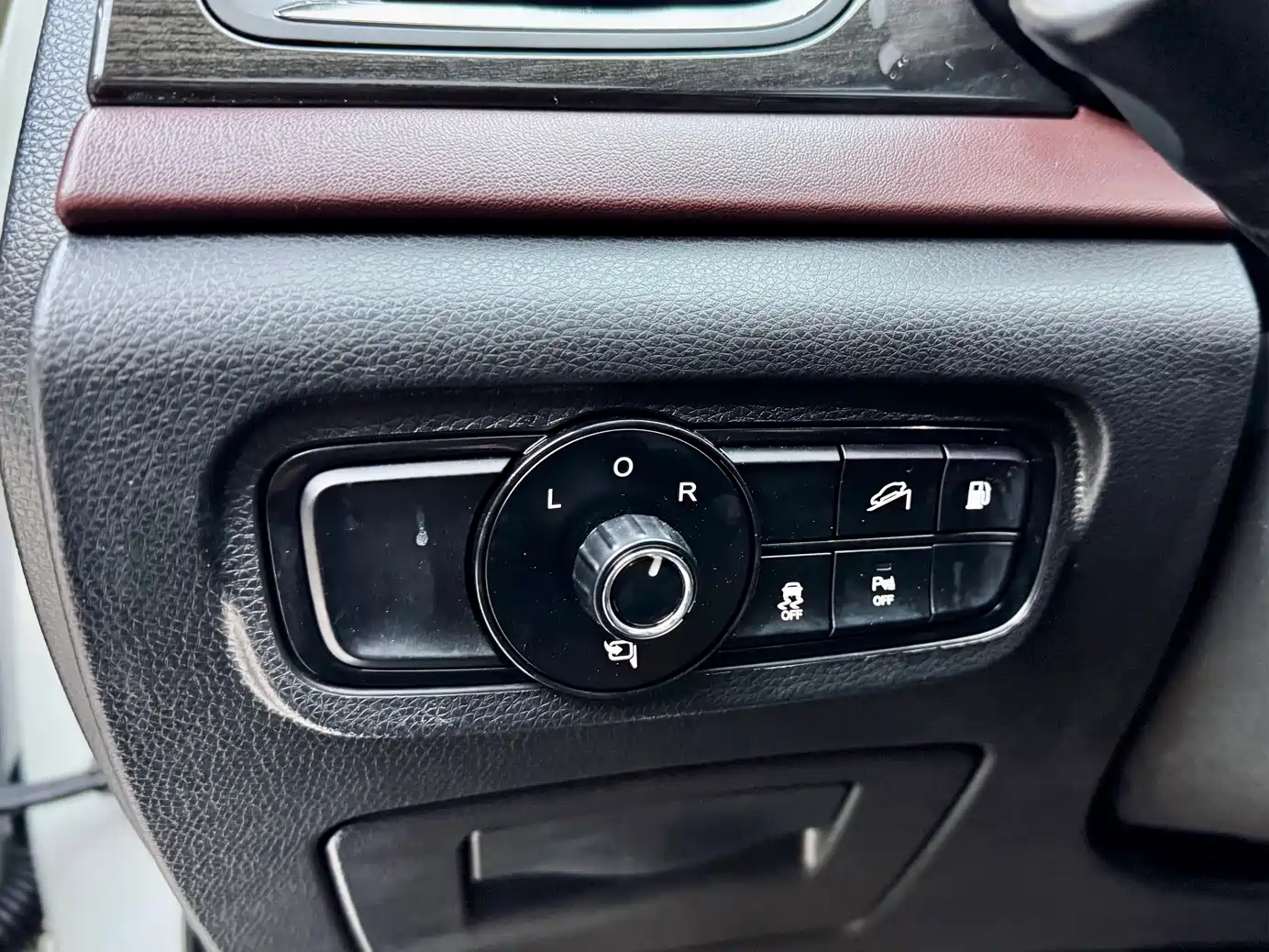 GAC Trumpchi Trumpchi GS8 2017 320T 2WD Luxury Smart Connect (7-seater) фото 12