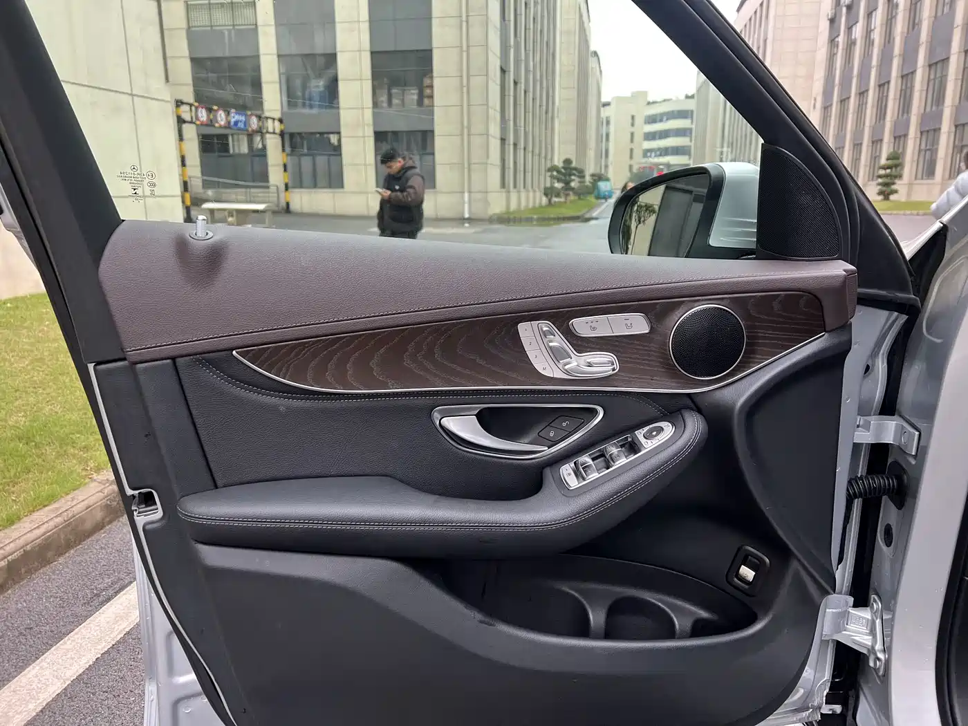 Mercedes-Benz GLC 2020 Facelift GLC 300 L 4MATIC Dynamic фото 6