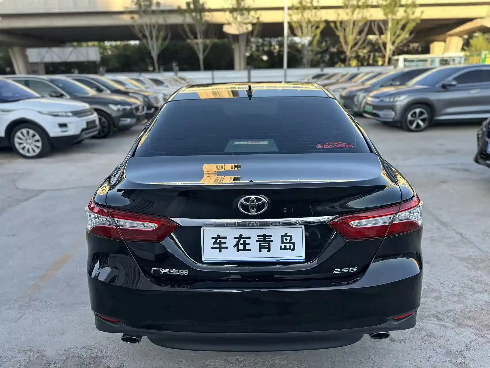 Фото 8 - Toyota Camry