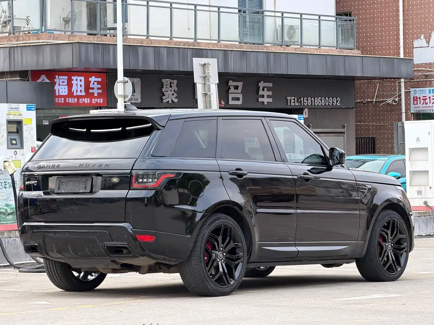 Land Rover Range Rover Sport 2020 3.0 L6 SE фото 9
