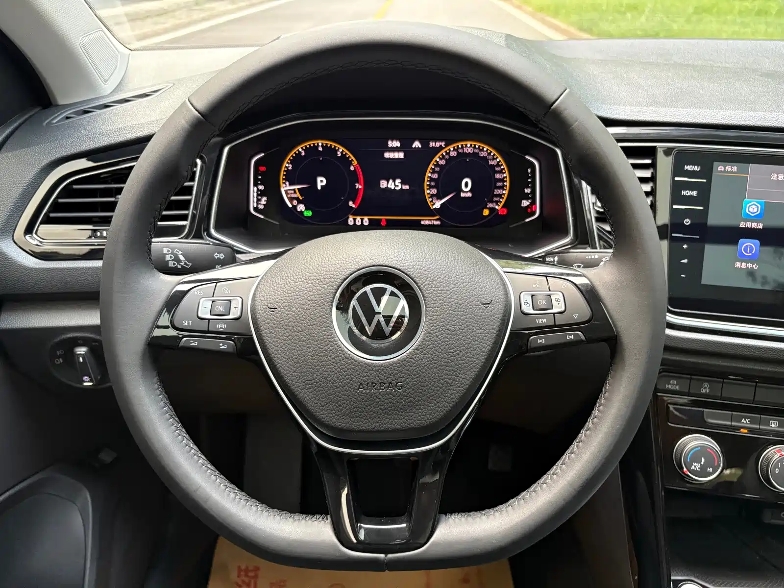 Фото 7 - Volkswagen T-ROC