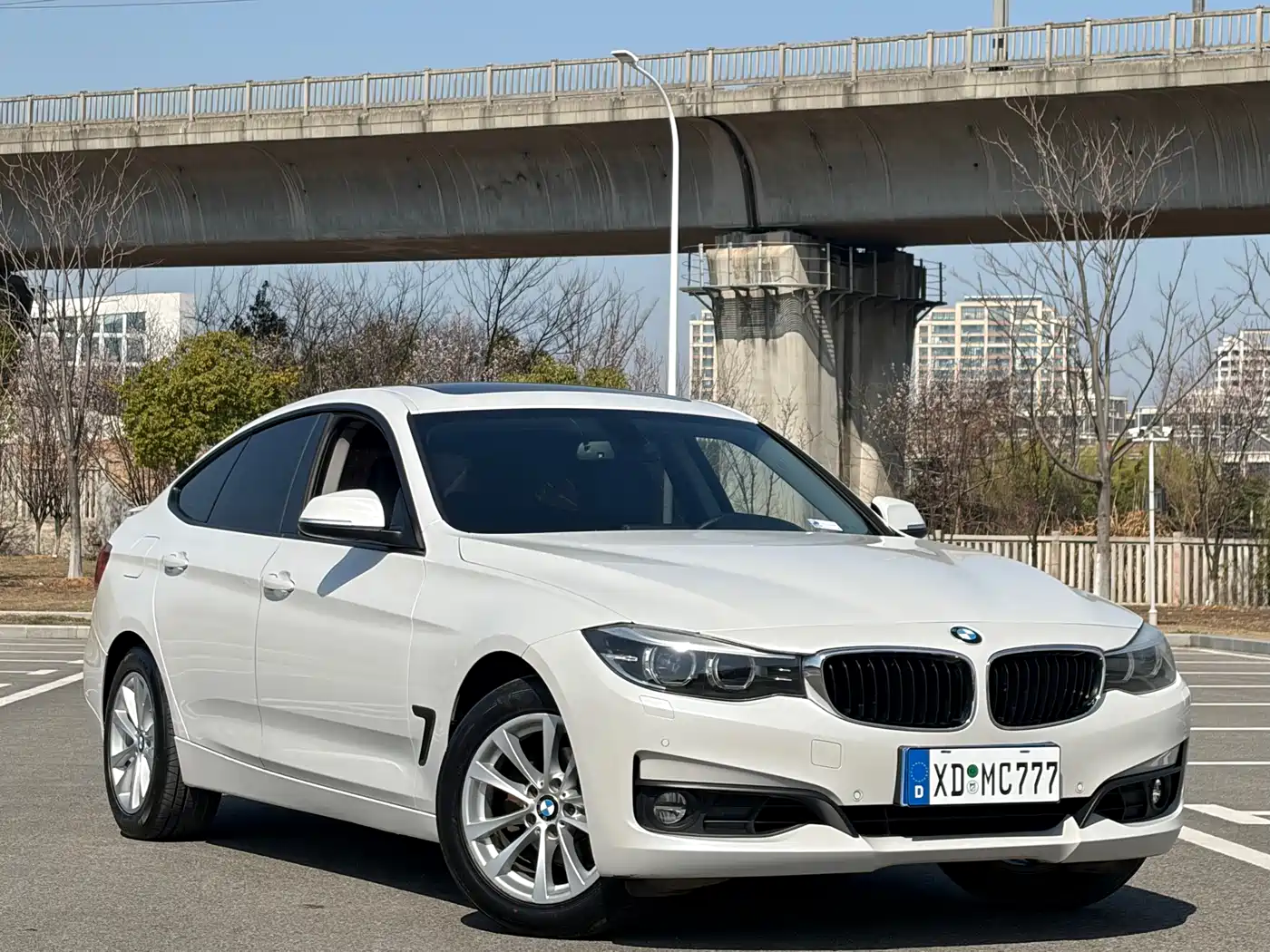 BMW 3 Series GT 2016 320i Fashion Style фото 2