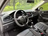 Фото 4 - Volkswagen T-ROC