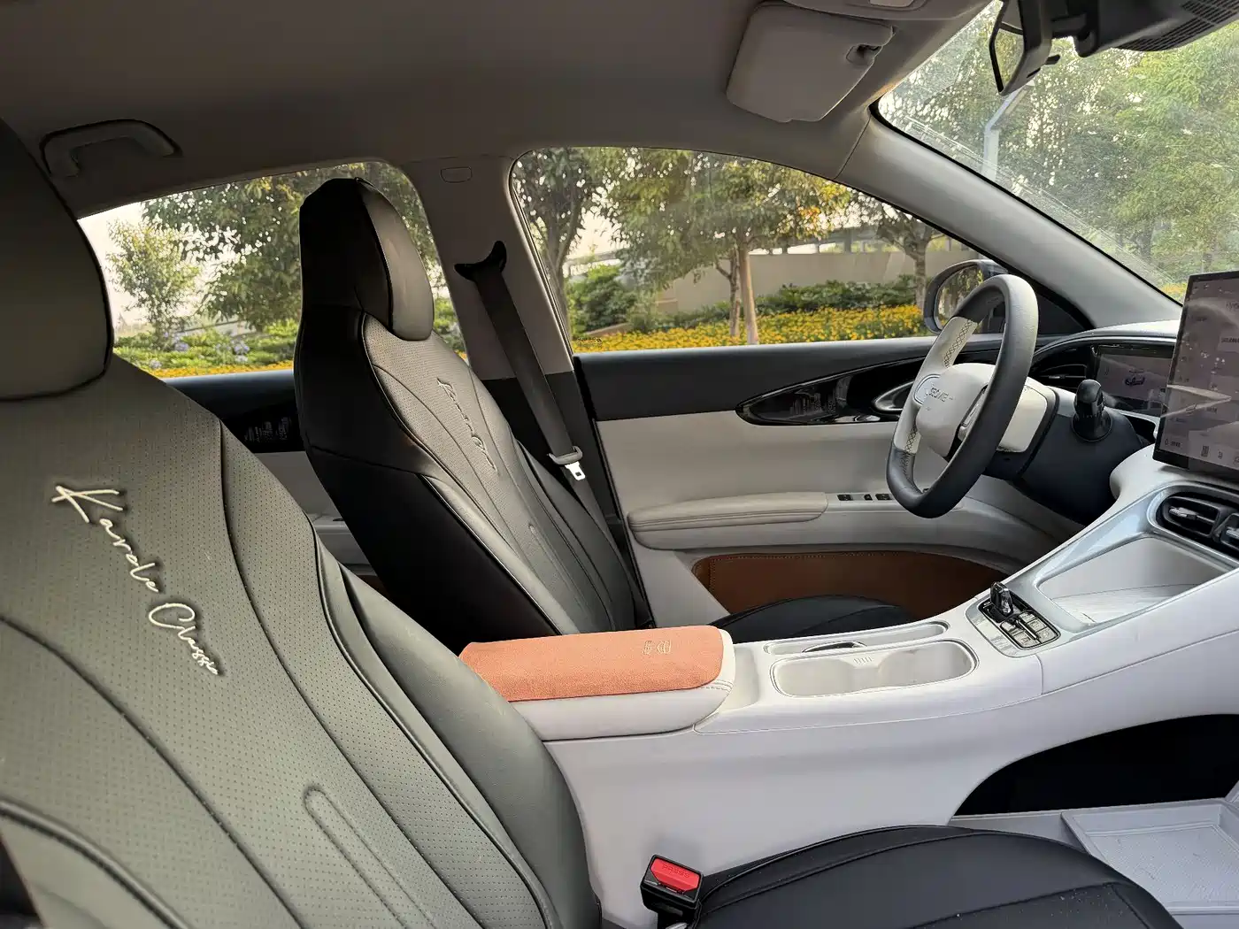 Geely Galaxy Starry Wish 2025 UP 410km Explorer Edition фото 12