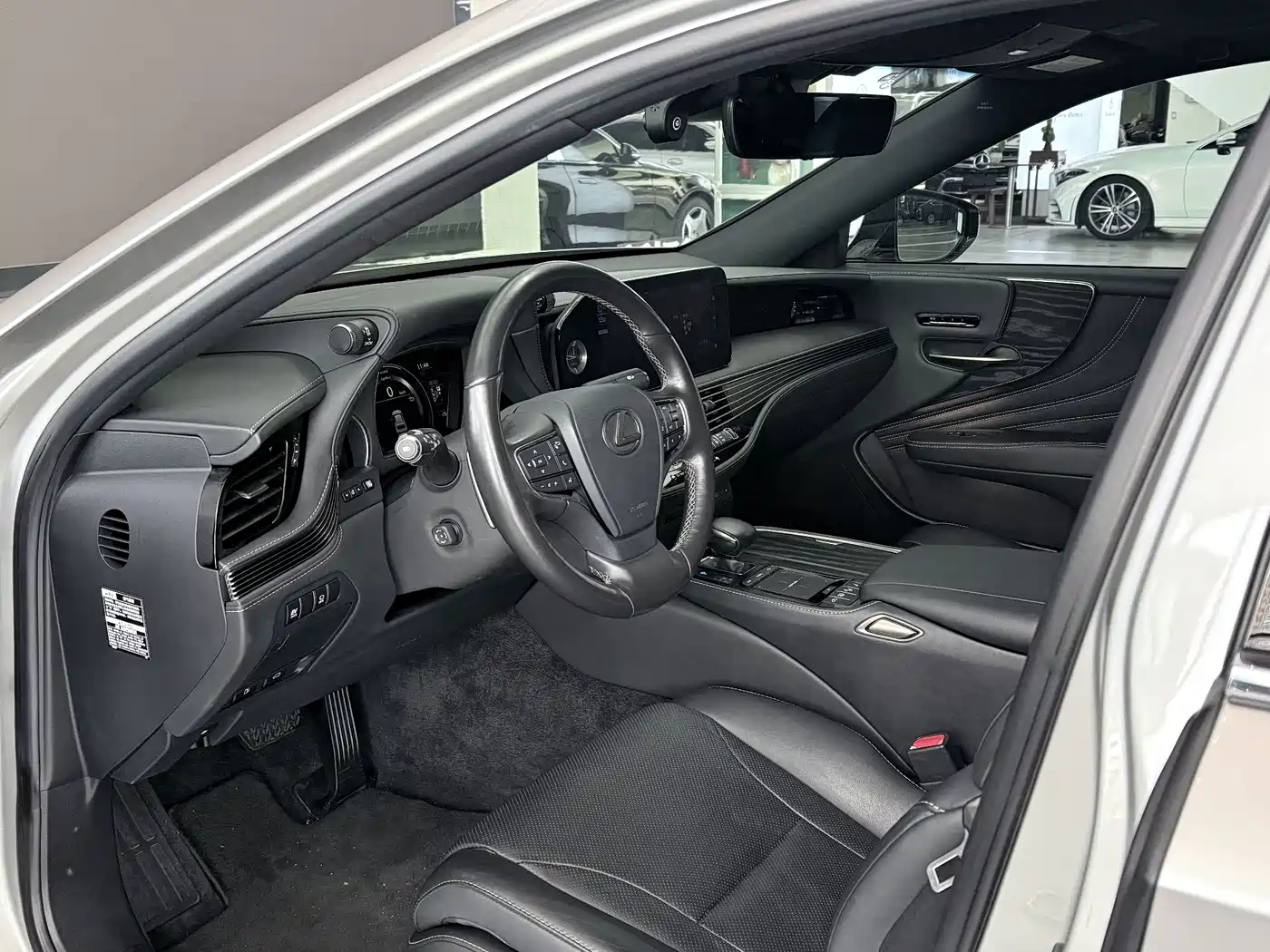 Lexus LS 2021 2021 500h Excellence Edition