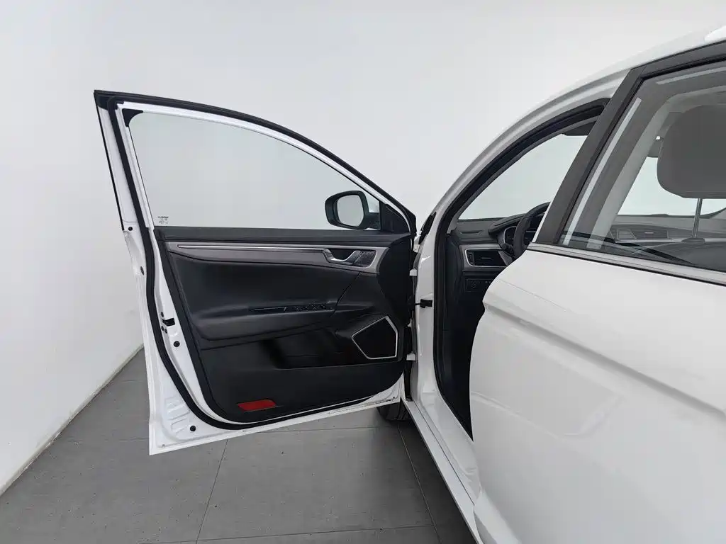 Geely Emgrand GL 2021 2021 UP 1.4T Manual Premium