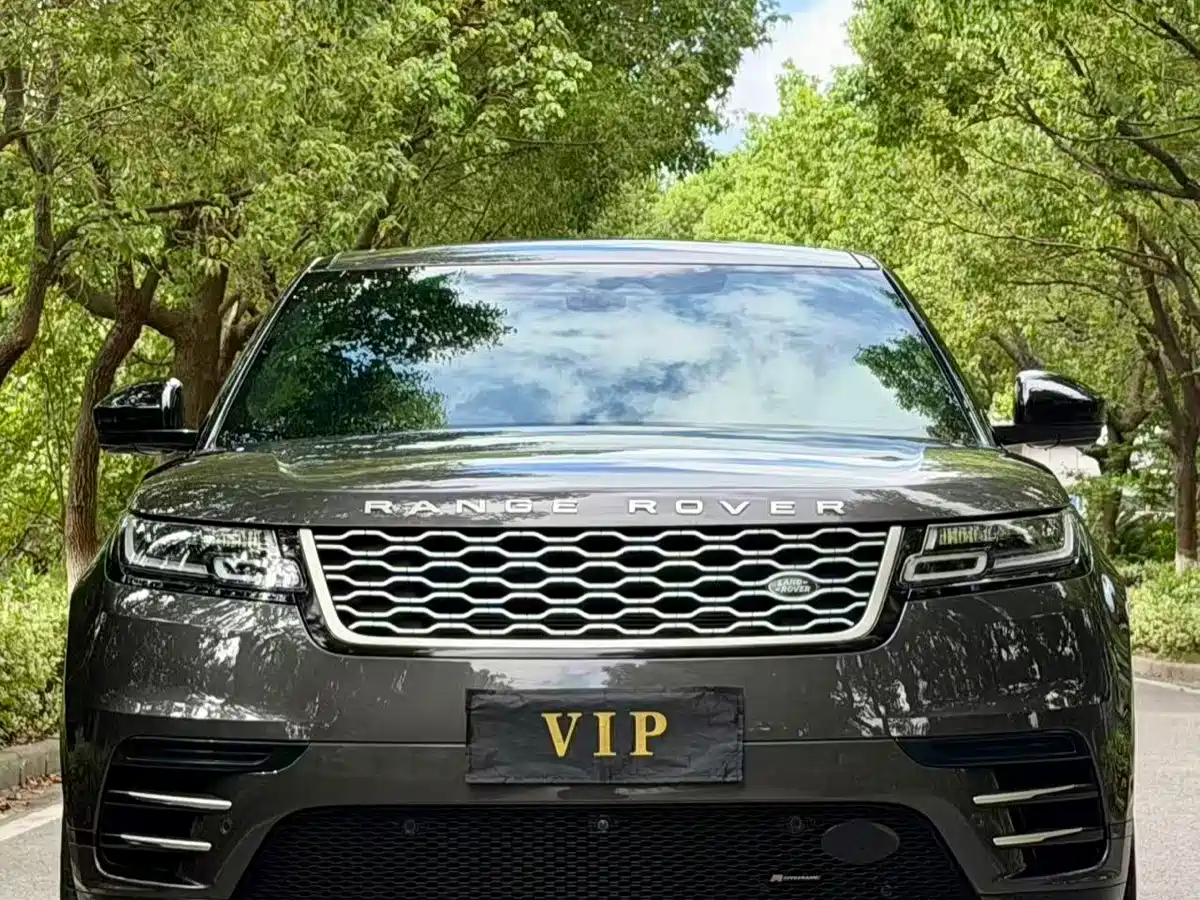 Land Rover Range Rover Velar 2023 2023 250PS Gloss Black Collector's Edition