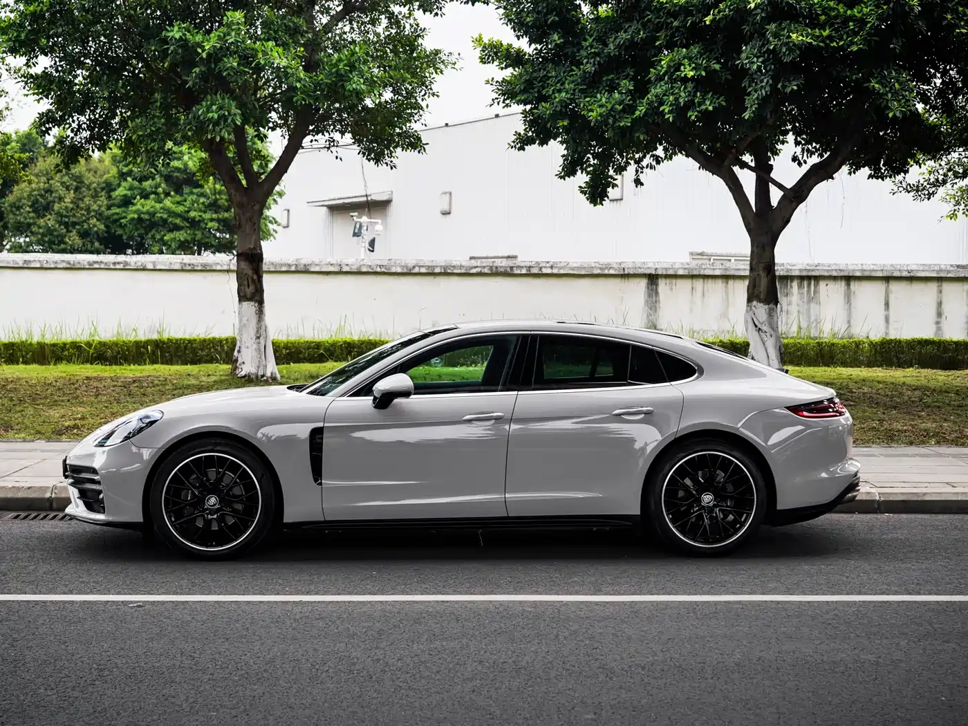 Porsche Panamera 2017 Panamera 3.0T фото 2