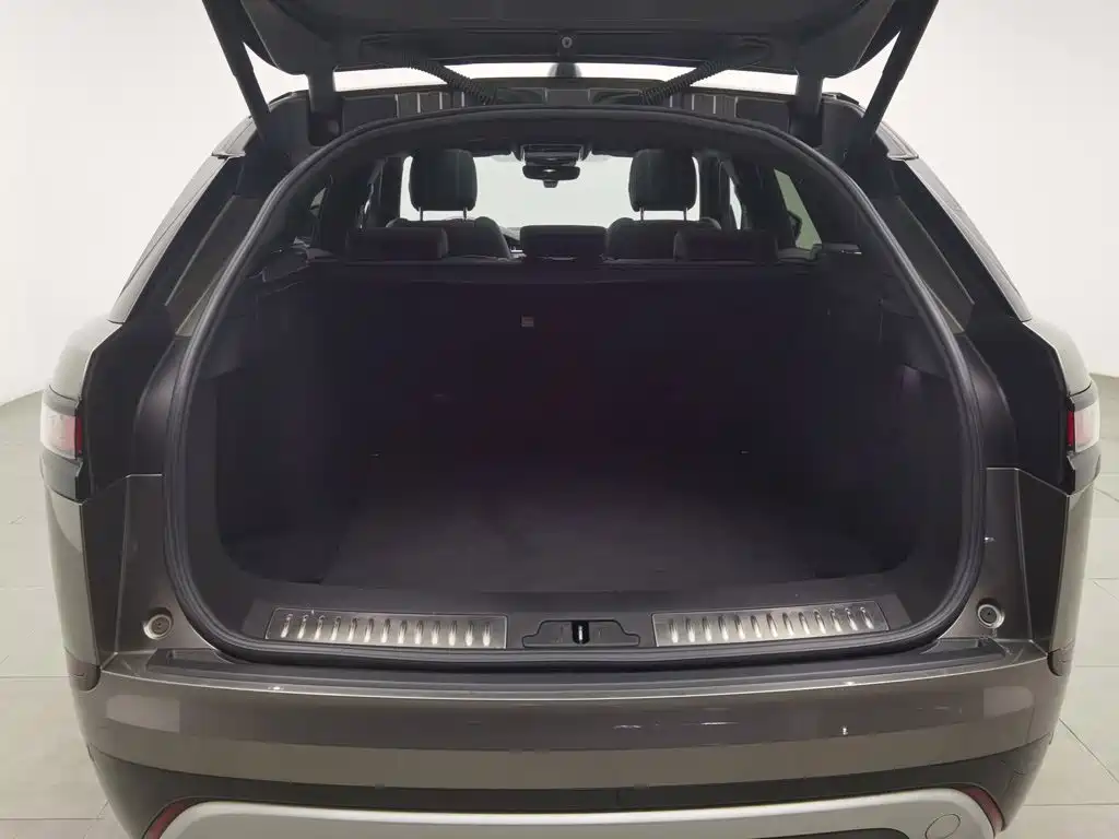 Фото 16 - Land Rover Range Rover Velar