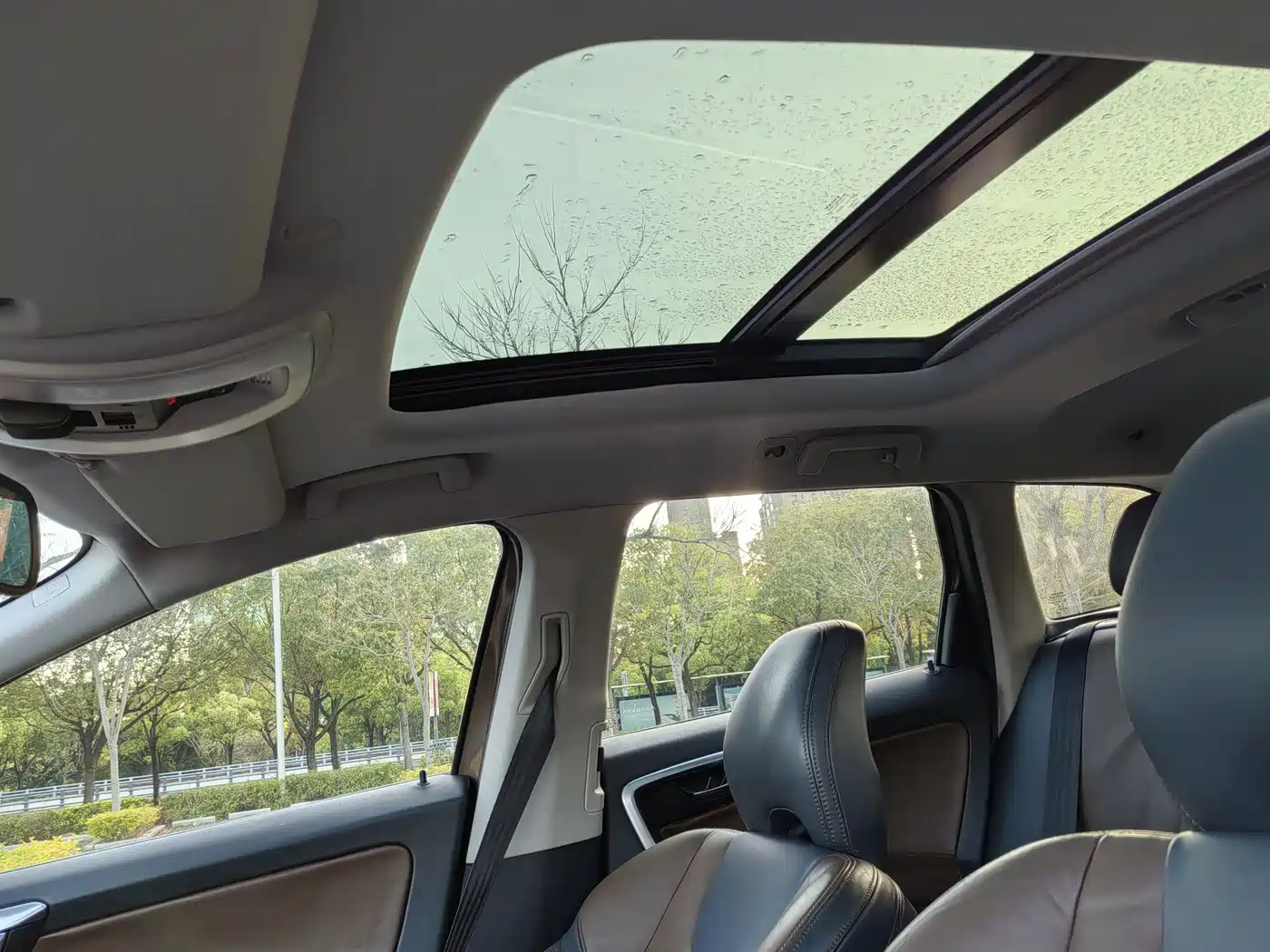 Volvo XC60 (Import) 2014 2015 T6 Momentum