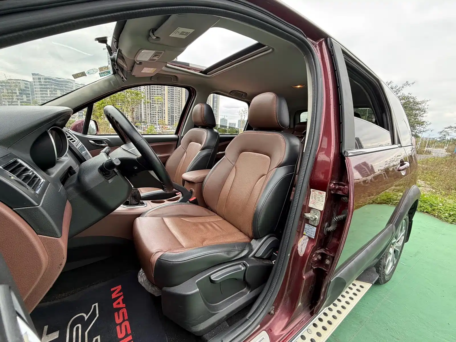 صورة 7 - Dongfeng Fengxing Jingyi X5