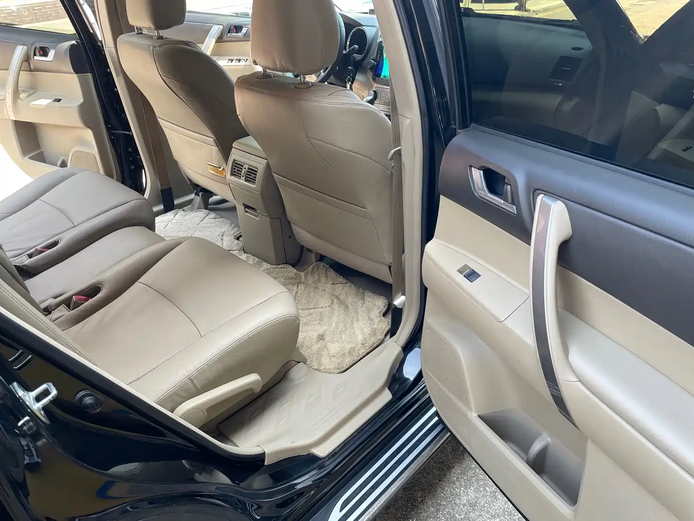 Toyota Highlander 2012 2.7L 2WD 5-seater Sport Edition фото 8