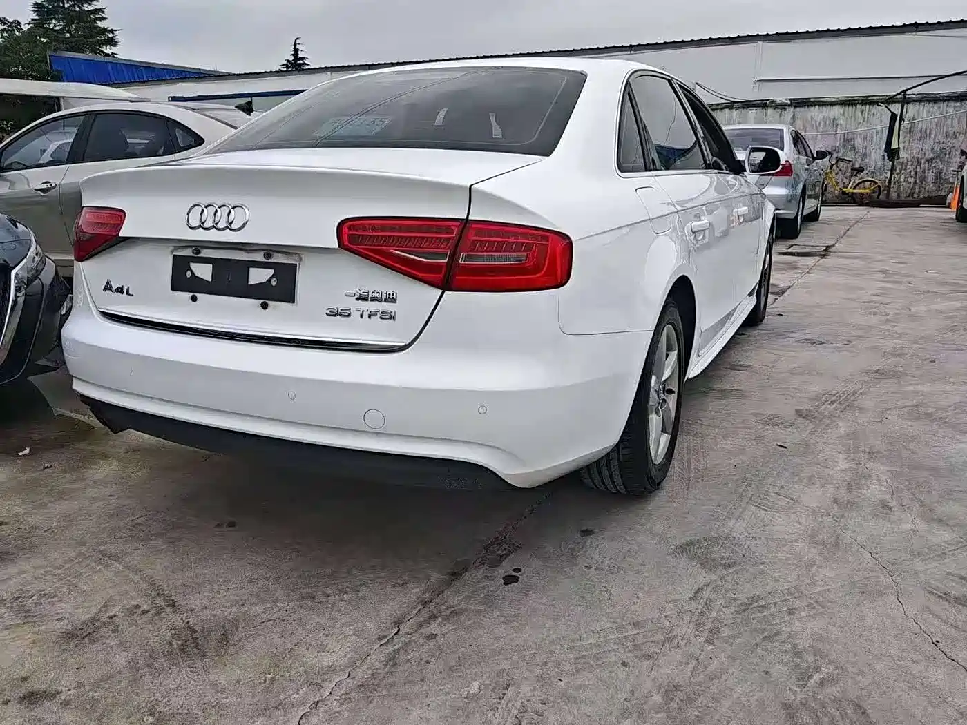 Audi A4L 2013 35 TFSI Automatic Standard фото 9