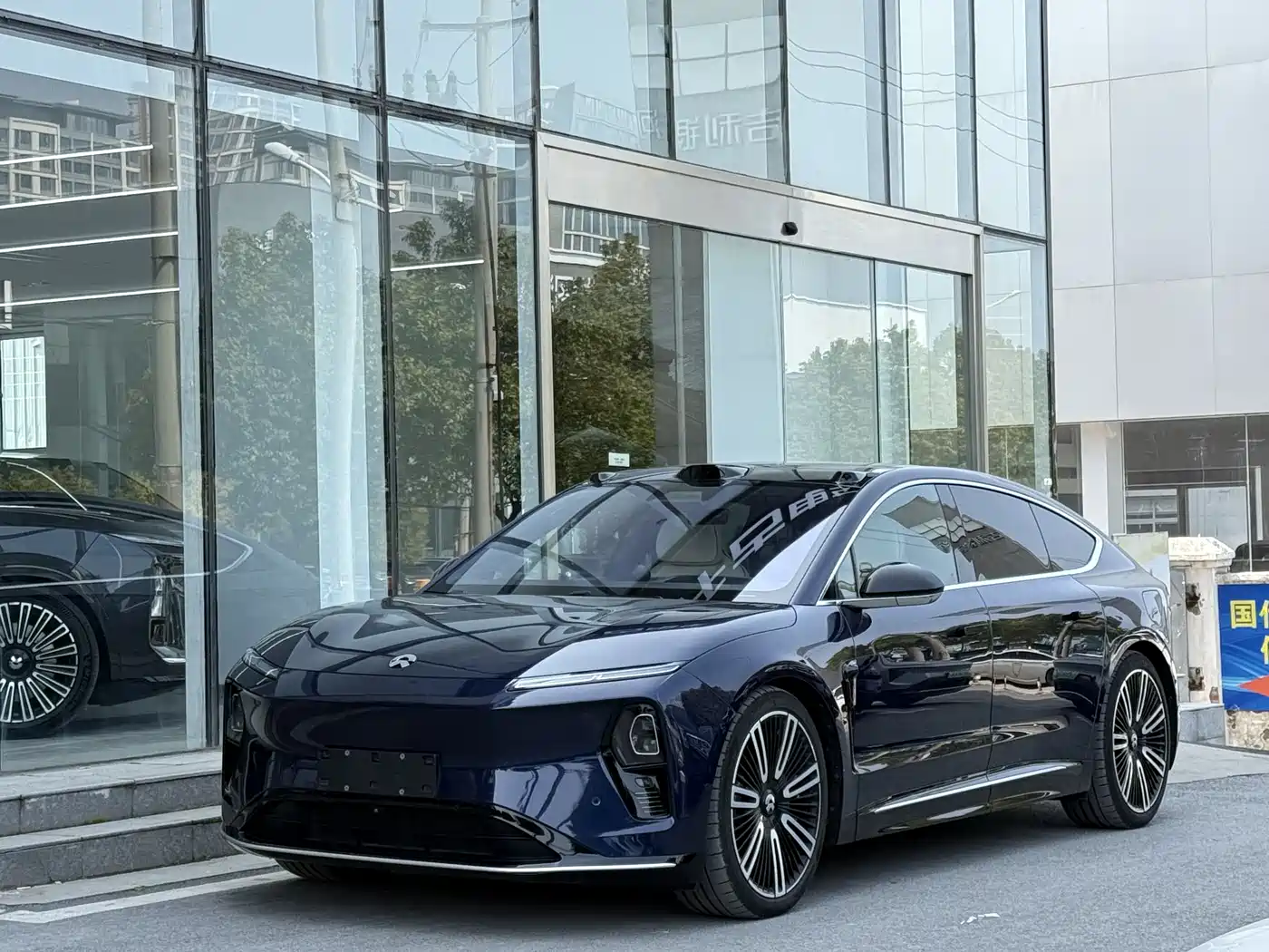 NIO NIO ET9