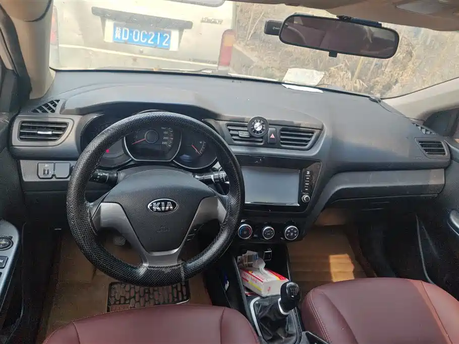 Kia K2 2015 Sedan 1.4L MT GLS фото 12