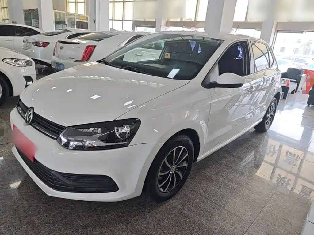 Фото 1 - Volkswagen Polo