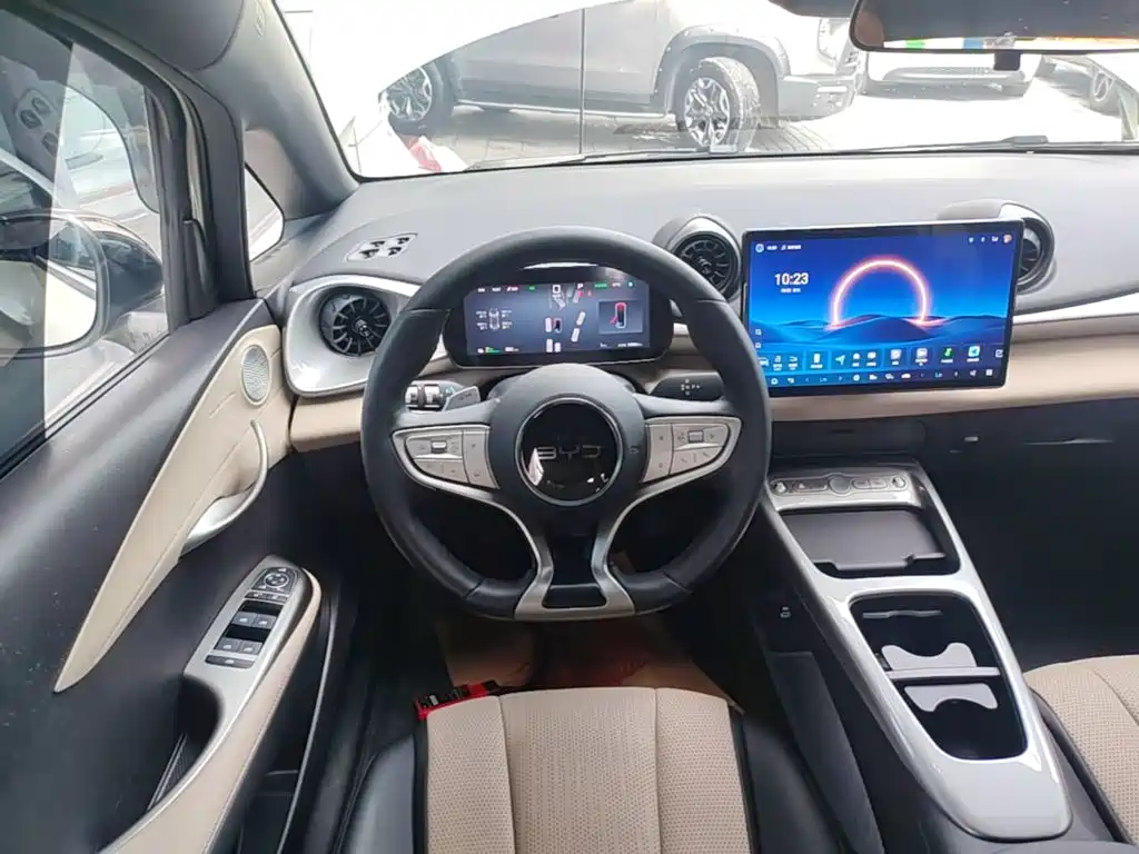BYD Dolphin 2025 2025 Smart Drive Edition 420km Freedom Version