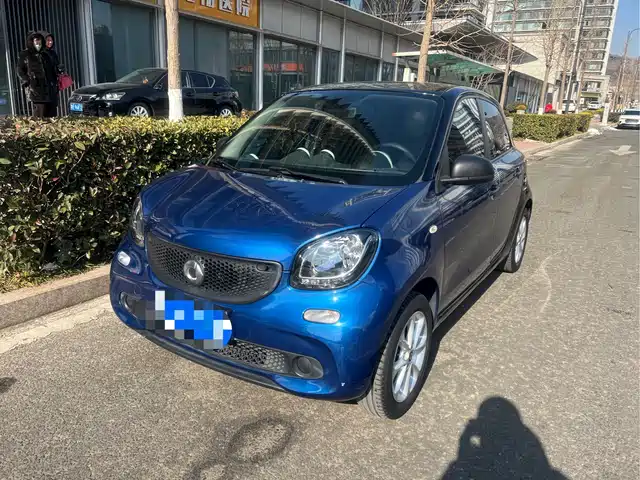 SMART FORFOUR