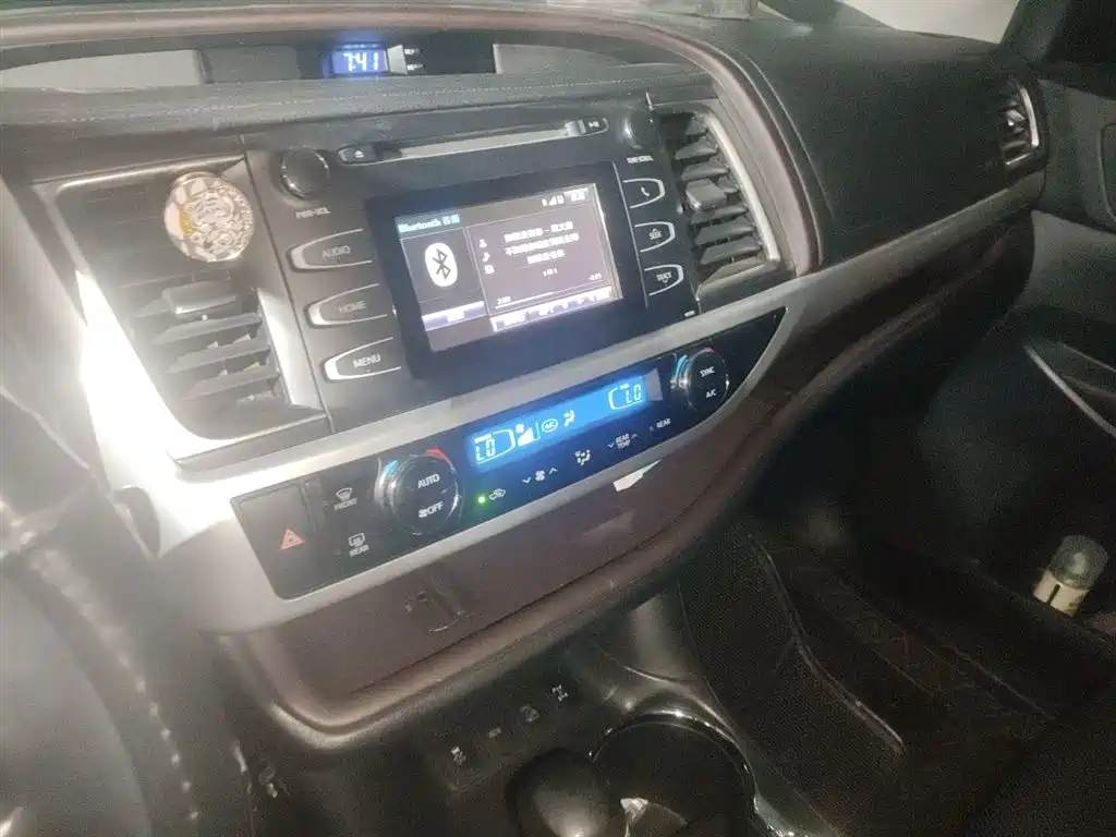 Toyota Highlander 2015 2.0T AWD Luxury Edition 7-seater фото 6