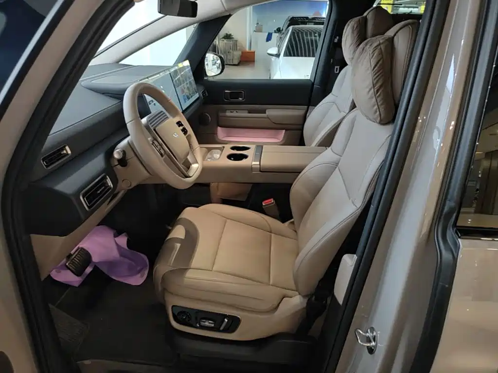 Li Auto MEGA 2025 2025 Model Home Family Special Edition