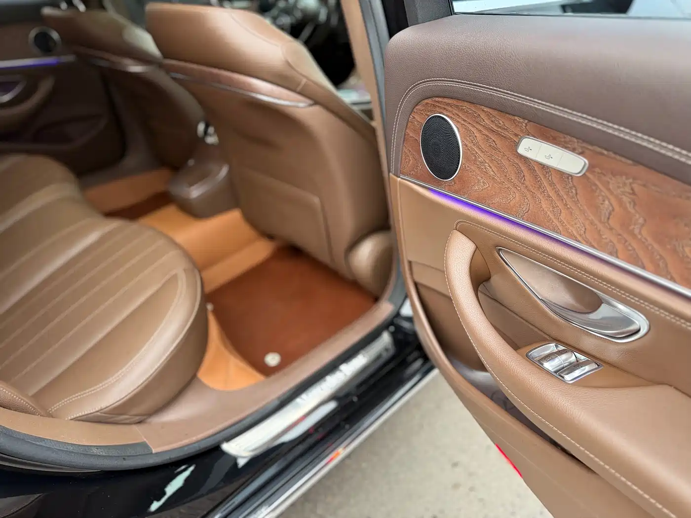 Mercedes-Benz E-Class 2022 E 300 L Fashion фото 25