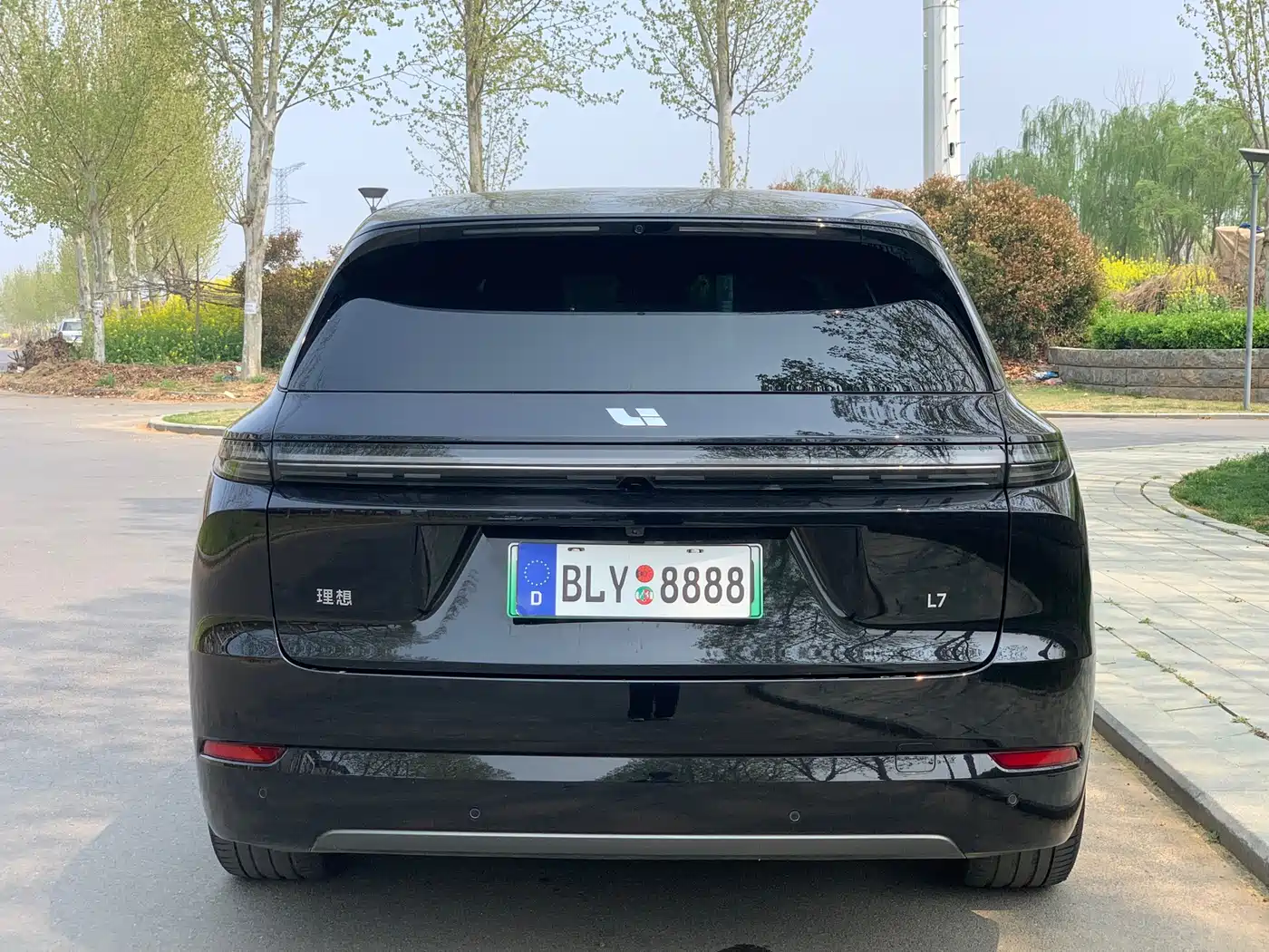 Li Auto IDEAL L7