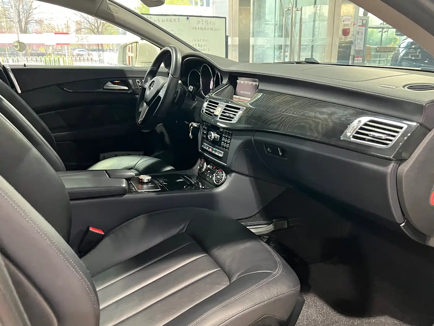 Mercedes-Benz CLS 2012 CLS 300 CGI фото 24