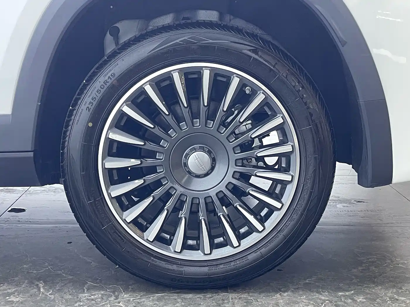 Geely Haoyue L 2024 2025 2.0T DCT Exclusive