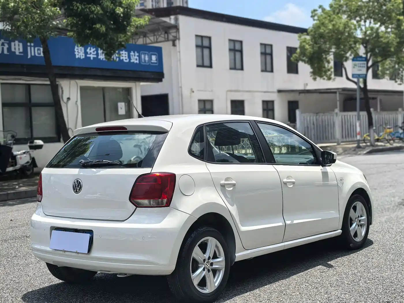 Фото 7 - Volkswagen Polo