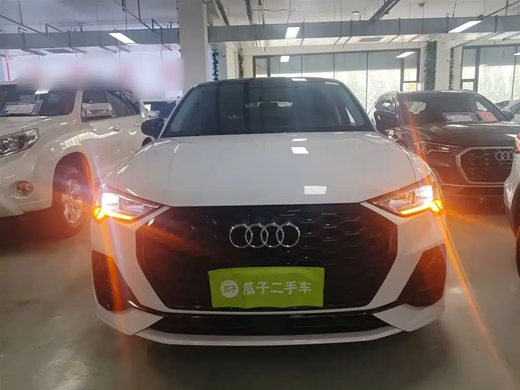 Audi Q3 Sportback 2020 40 TFSI Fashion фото 3
