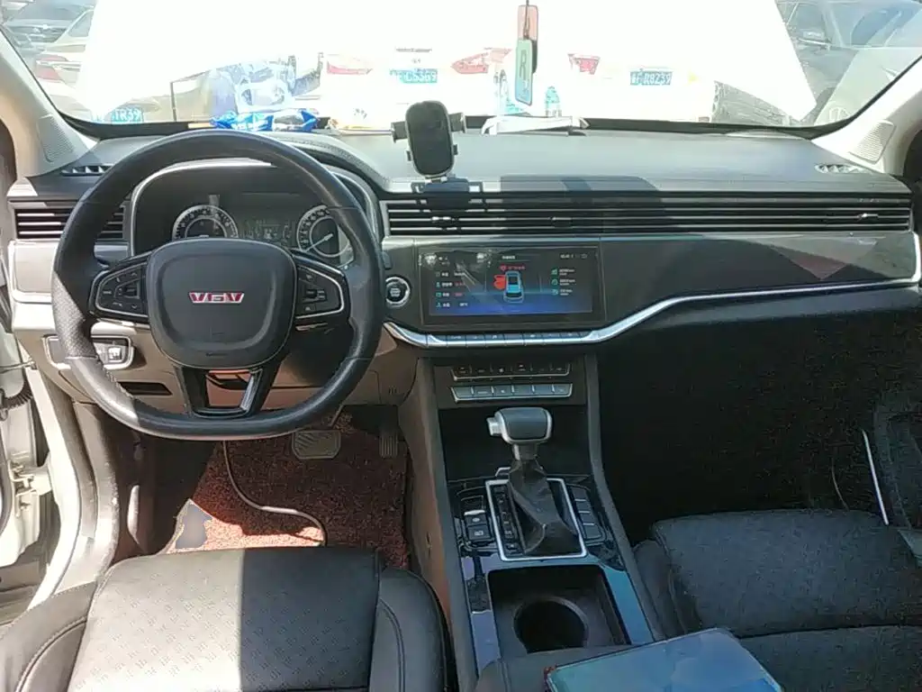 Sinotruk VGV VGV U70 2021 2020 1.5T Auto Smart Elite 5-seater