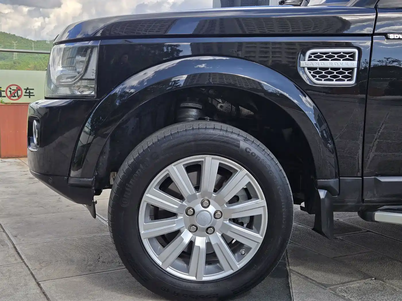 Land Rover Discovery 2015 3.0 SDV6 HSE Diesel фото 13