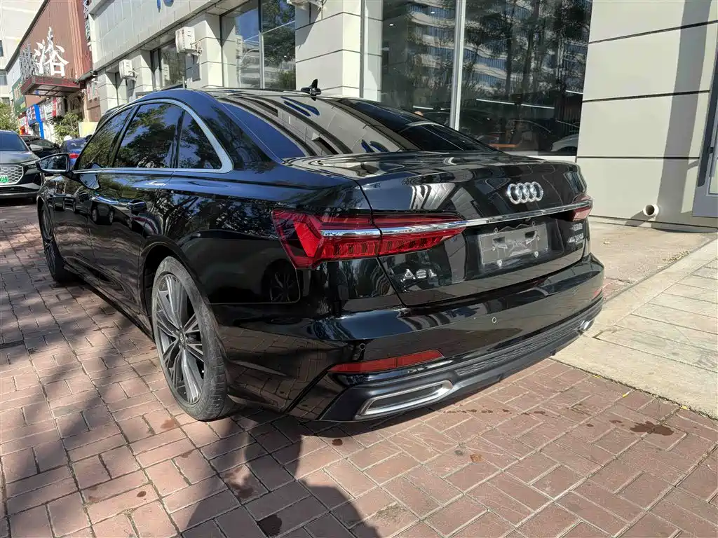 Audi A6L 2021 45 TFSI Exclusive Elegance фото 4