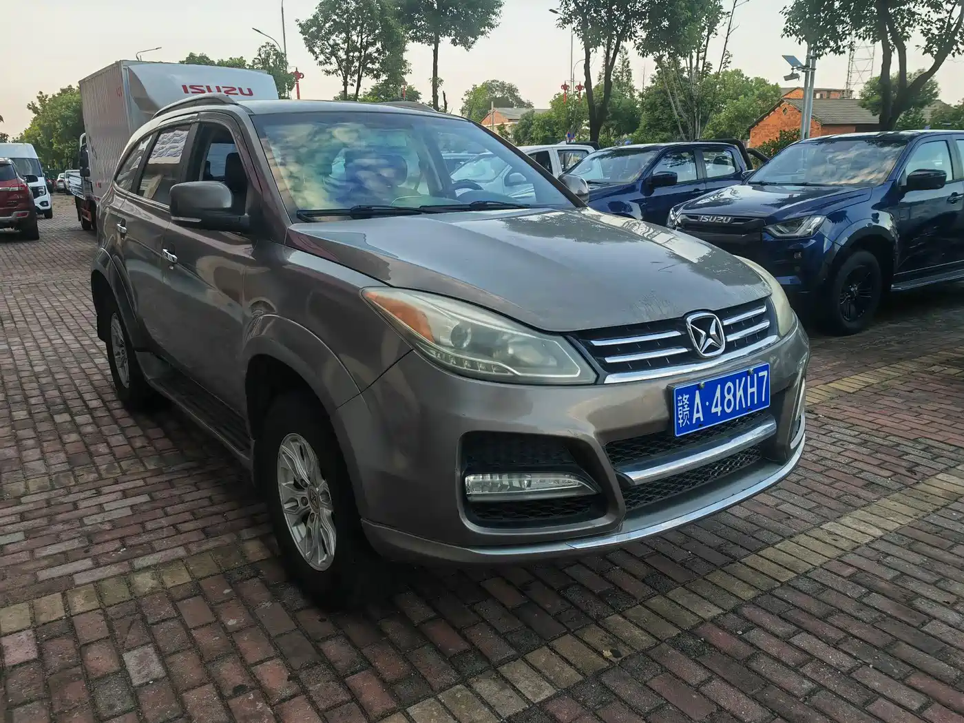 Jiangling Yusheng S350 2014 2013 2.4T Automatic 4WD Diesel Premium Luxury 5-seater
