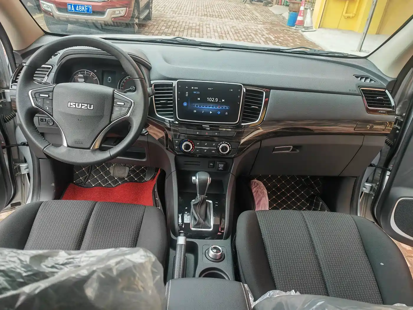 Isuzu Lingtuo 2023 2023 2.5T Automatic 4WD Diesel Navigation Long Chassis