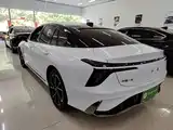 Фото 5 - Hongqi H6