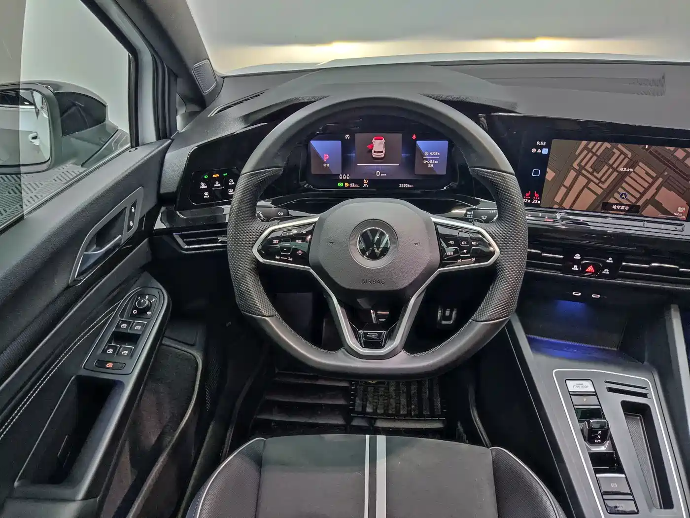 Volkswagen Golf 2023 280TSI DSG R-Line Lite фото 13