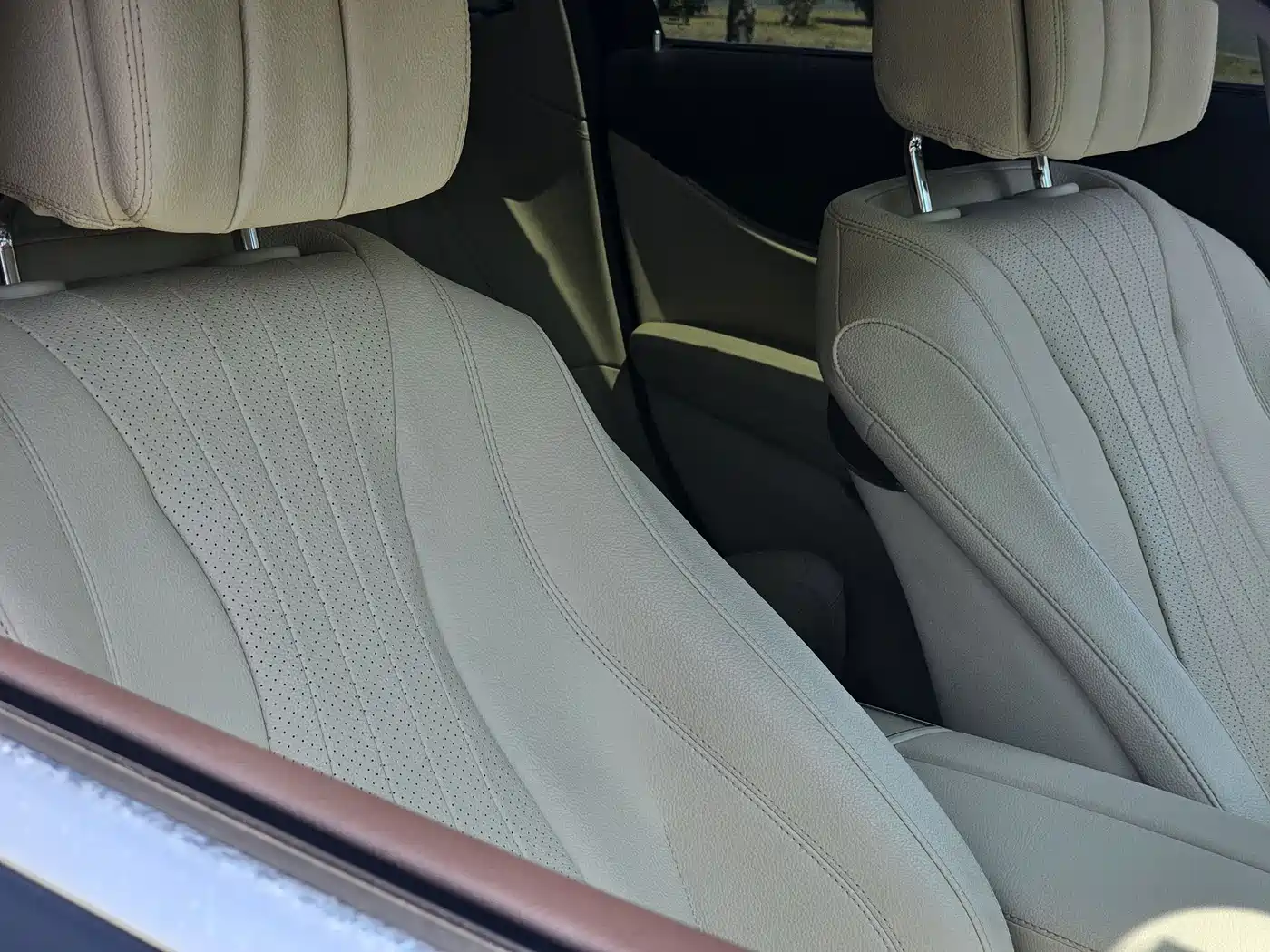 Mercedes-Benz E-Class 2017 E 300 L Luxury фото 18