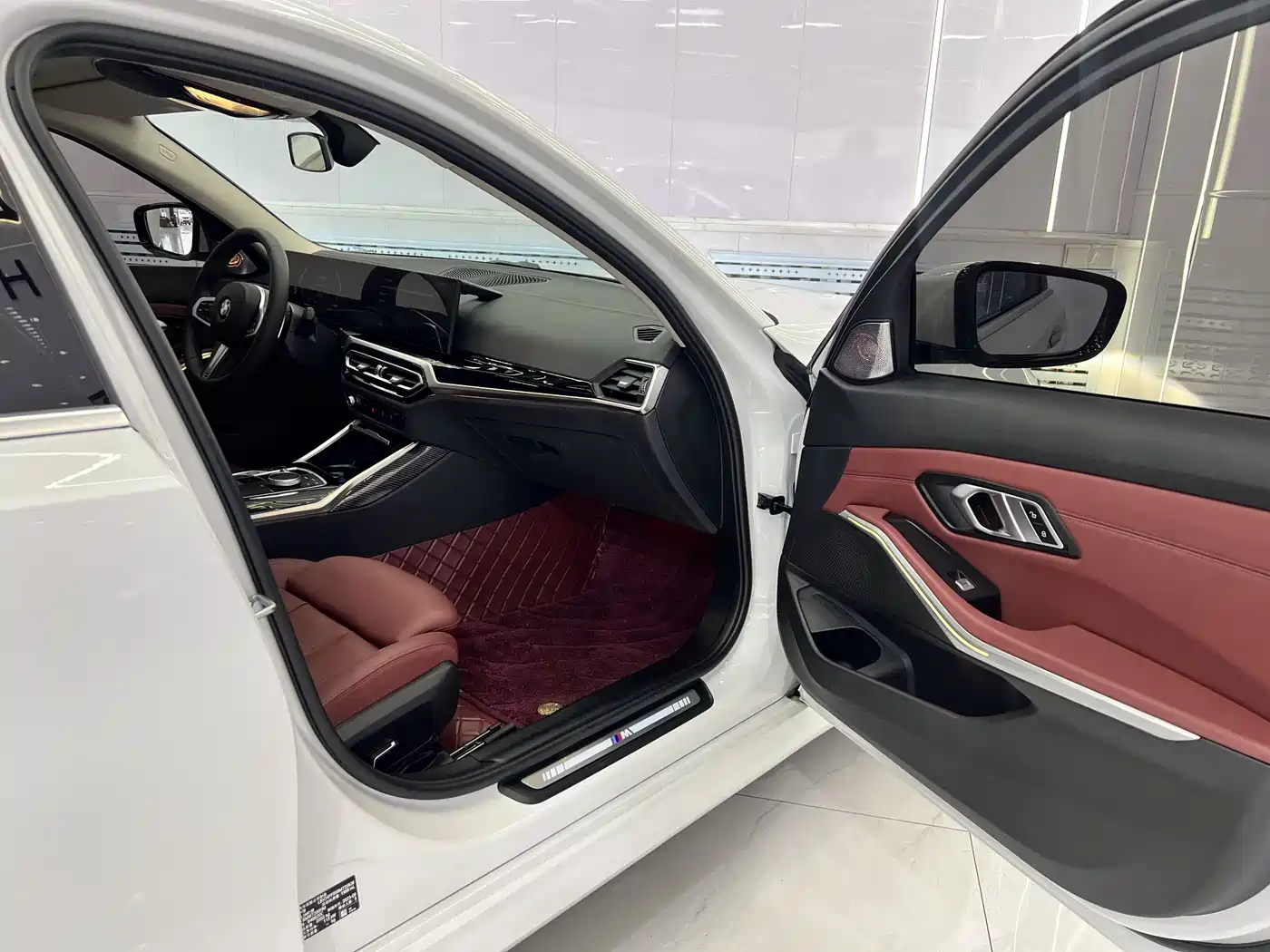 BMW 3 Series 2023 320i M Sport Package фото 18