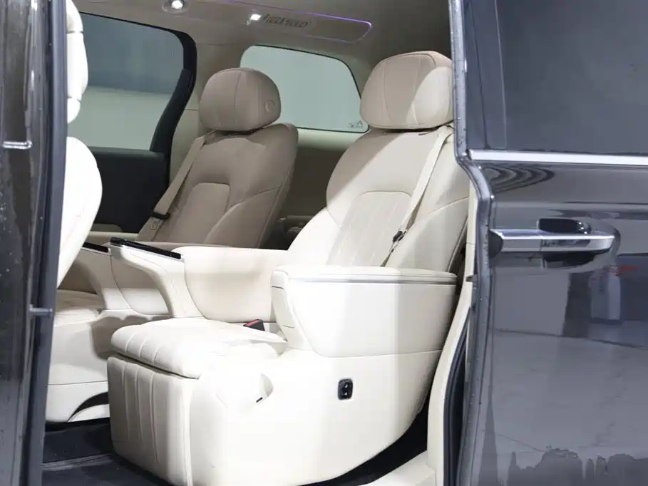 Voyah Auto Voyah Dreamer 2025 PHEV 4WD Kunpeng Premium Edition фото 15