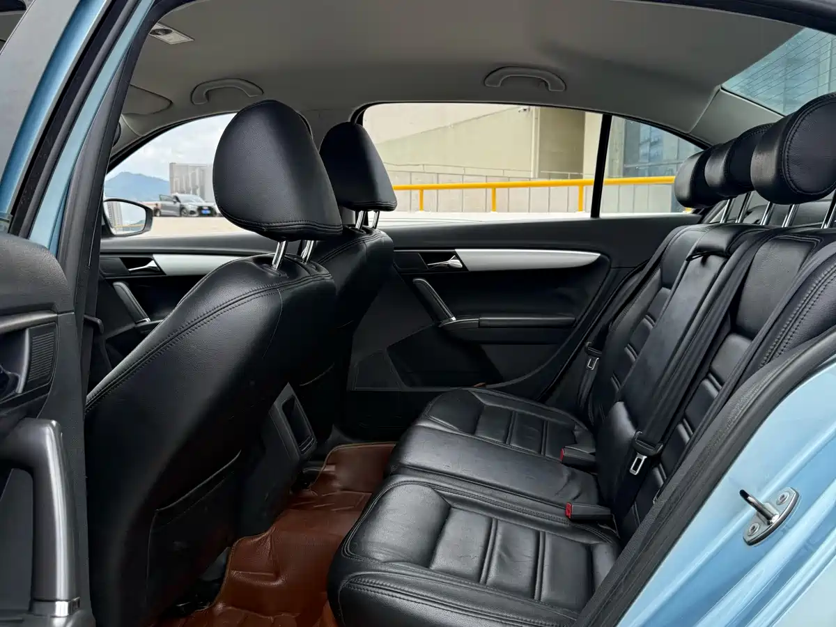 Volkswagen Lavida 2014 1.4TSI DSG BlueMotion Technology фото 7