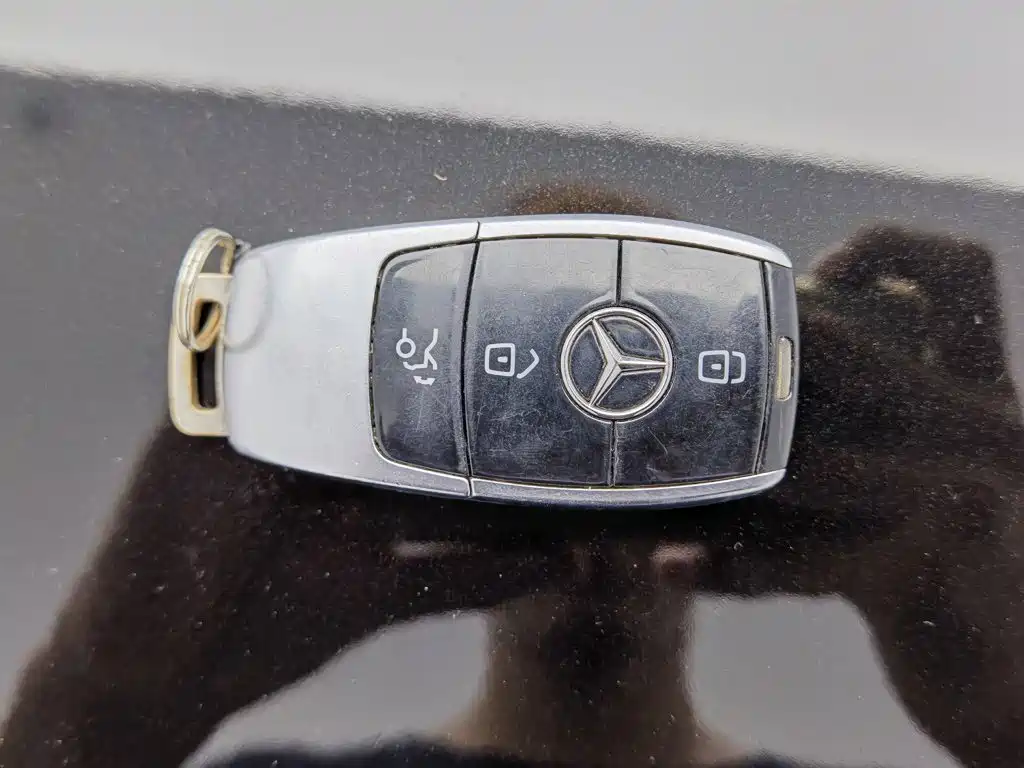 Photo 19 - Mercedes-Benz E-Class
