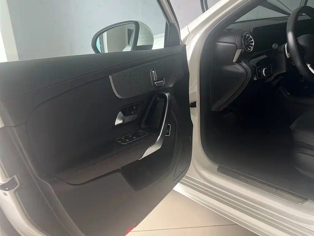 Mercedes-Benz A-Class, миниатюра 9