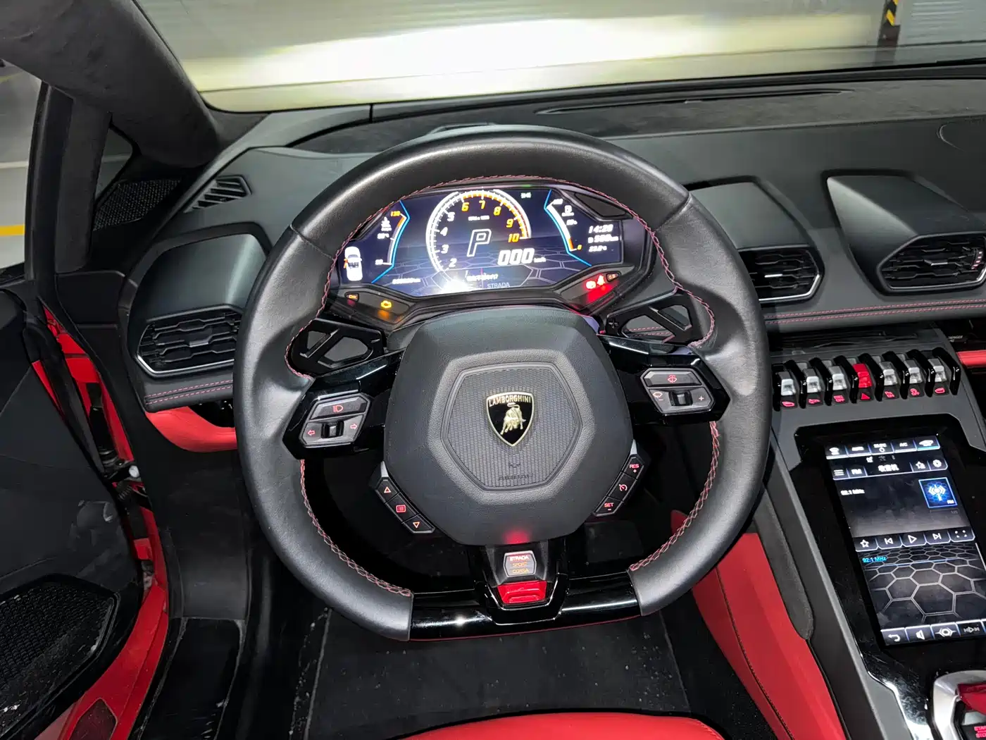 LAMBORGHINI HURACÁN