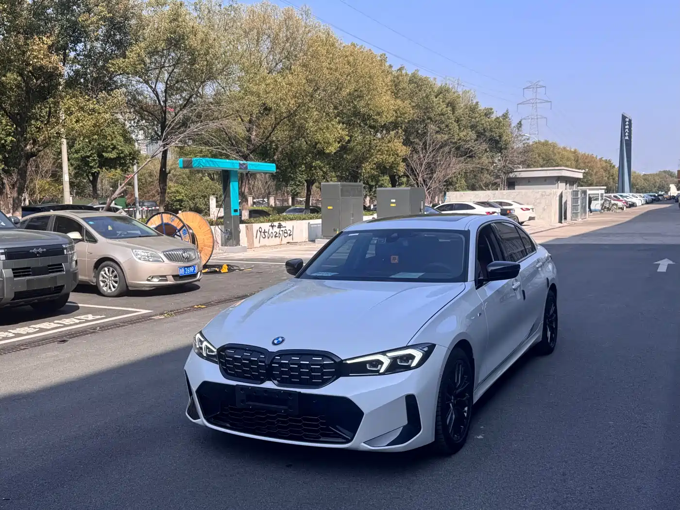 BMW 3 Series 2023 325Li M Sport Package фото 2