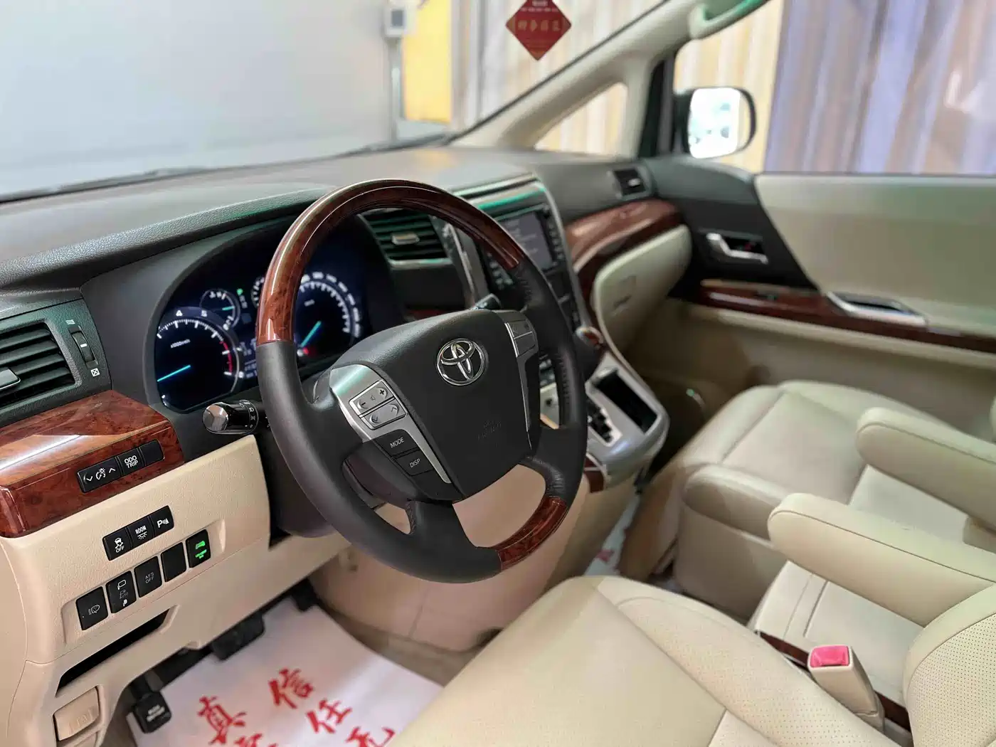 Toyota Alphard 2011 Model 2.4L Luxury фото 8